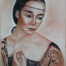 PROYECTO FINAL RETRATO DE ASTRID TRES TIZAS MYSBERRIO. Un progetto di Belle arti, Bozzetti, Disegno, Disegno di ritratti, Disegno realistico e Disegno artistico di Susana Berrio - 26.07.2024