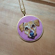 Mi proyecto del curso: Accesorios bordados: crea miniaturas de mascotas con needle painting. Un proyecto de Diseño de jo, as y Bordado de Hector Resendiz - 17.10.2024