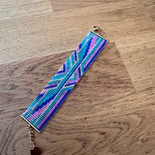 My project for course: Beaded Jewelry Design: Weave Elegant Patterns. Accessor, Design, Arts, Crafts, Jewelr, Design, and Fiber Arts project by Beril Cetin - 07.29.2024