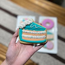 Mi proyecto del curso: Decoración de galletas con royal icing para principiantes. Design, Painting, and DIY project by antosouza - 07.23.2024
