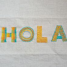 Mi proyecto del curso: Letras bordadas: el hilo como herramienta gráfica. Embroider, and Textile Design project by Merlin Villegas - 08.01.2024