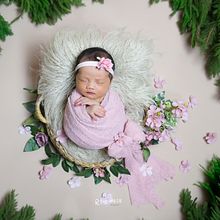 My project for course: Introduction to Newborn Photography. Photograph, Portrait Photograph, Studio Photograph, Lifest, le Photograph & Interior Photograph project by puputdwinoviani - 08.03.2024