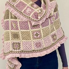 Mi proyecto del curso: Grannies de crochet: haz tu propio suéter. Fashion Design, Fiber Arts, DIY, Crochet, and Textile Design project by Rosa Angélica Navarro Ayala - 08.05.2024
