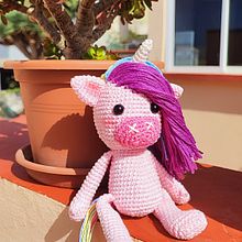 Mi proyecto del curso: Amigurumis de animales con crochet. Toy Design, Fiber Arts, DIY, Crochet, Amigurumi, and Textile Design project by Dalianna - 08.08.2024