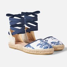 My project for course: Design and Make Espadrille Sandals. Accessor, Design, Arts, Crafts, Shoe Design, and Fiber Arts project by postachiara - 08.12.2024