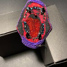 Dracula brooche. Embroider, Arts, Crafts, Jewelr, and Design project by Myroslava Muromska - 10.19.2023
