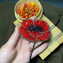 Poppy flower brooche. Embroider, Jewelr, Design, Arts, and Crafts project by Myroslava Muromska - 05.20.2022