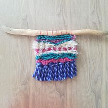 My project for course Introduction to Frame Loom Tapestry - Colourful vibes!. Accessor, Design, Decoration, Fiber Arts, Weaving, and Textile Design project by Giulia Rocca - 08.18.2024