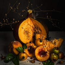 My project for course: Still-Life Photography: Create Dark and Moody Images. Product Photograph, Fine-Art Photograph, and Food Photograph project by Valentina Ratković - 08.18.2024