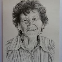 Mi proyecto del curso: Retrato realista con lápiz de grafito. Un projet de Illustration traditionnelle, Beaux Arts, Esquisse , Dessin au cra, on, Dessin, Dessin de portrait, Dessin réaliste, Dessin artistique , et Dessin anatomique de Belén Cancino - 20.08.2024
