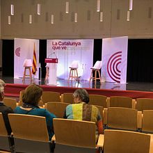 Escenografia electoral para gira. Un progetto di Scenografia di Laura Jorquera - 21.08.2024