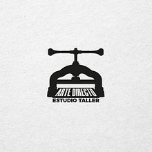 Proyecto de Marca: Curso MasterD.. Design project by Omar Sosa Padilla - 08.25.2024