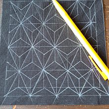 My project for course: Introduction to Japanese Sashiko Stitching. Embroider, Fiber Arts, DIY, Upc, cling, and Textile Design project by Florie LAVALLEE-LEVEDER - 08.27.2024