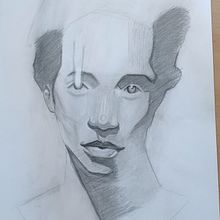 Mi proyecto del curso: Retratos realistas a lápiz: luz, sombra y proporción. Traditional illustration, Fine Arts, Sketching, Pencil Drawing, Drawing, Portrait Drawing, Realistic Drawing, Artistic Drawing, and Figure Drawing project by Olga Santiago - 08.27.2024