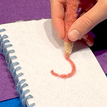 My project for course: Chilli the Bug. Photograph, Animation, Arts, Crafts, Video, Stop Motion, Fiber Arts, and Needle Felting project by borubik - 08.28.2024