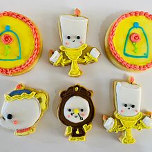 My project for course: Cookie Decoration with Royal Icing for Beginners. Design, DIY, and Painting project by cindycallejas2329 - 09.03.2024