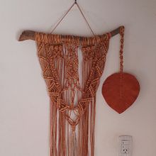 Mi proyecto del curso: Creación de piezas decorativas con hojas de macramé. Een project van Macramé y DIY van Claudia Piegari - 10.09.2024