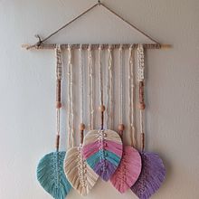Mi proyecto del curso: Introducción al macramé: creación de un tapiz decorativo. Arts, Crafts, Accessor, Design, Interior Design, Decoration, Macramé, Fiber Arts, and Textile Design project by silvinaberlato - 09.11.2024