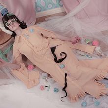 ALÓ? BOUTIQUE! Anyone there? est. 1964 . Fotografi, Desain Aksesori, Arahan Seni, Desain Karakter, Desain Kostum, Seni, Kerajinan, Desain Set, Patung, Retouching Foto, Desain Sepatu, pemodelan 3D, Kreativitas, Fotografi Mode, Riasan wajah, Pembuatan Pola, Pembuatan Pakaian, Narasi, Mainan Seni, Dan Menjahit proyek oleh Elsa Diez - 05.20.2023