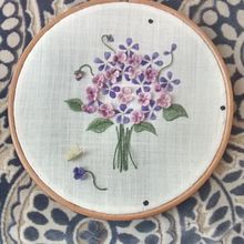 Mon projet du cours : Broderie stumpwork : créez des ornements en 3D. Embroider, Jewelr, Design, and Textile Design project by Emilie - 09.21.2024
