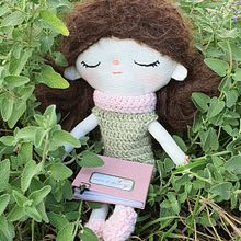 My project for course: Fabric Dolls: Design and Content Creation. Un proyecto de Artesanía, Fotografía para Instagram, Fotografía con móviles, Patronaje, confección			, Fotografía de producto, Costura, Redes Sociales y Diseño de juguetes de Ewelina Sosinska - 25.09.2024