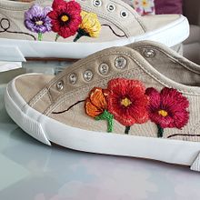 Mi proyecto del curso: Bordado freestyle sobre tul para principiantes. Accessor, Design, Botanical Illustration, Embroider, and Textile Design project by cecilia_godinez - 09.14.2024