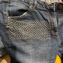 My project for course: Upcycling with Sashiko-Inspired Embroidery. Projekt z dziedziny Craft,  Haft, Uważność, Med i tacja użytkownika Michelle Best - 21.09.2024