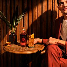 Bacardi. Un proyecto de Fotografía, Publicidad, Post-producción fotográfica		, Redes Sociales e Iluminación fotográfica de Adrian Mueller - 27.09.2024
