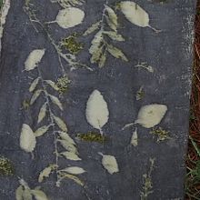 Mi proyecto del curso: Impresión botánica en textil y papel ser brote tintes naturales . Arts, Crafts, Fashion Design, DIY, Textile D, eing, Textile Printing, and Textile Design project by juliifloyd21 - 09.30.2024