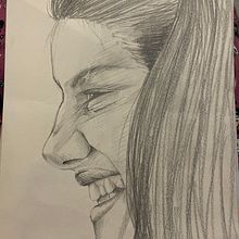 Mon projet du cours : Carnet de portraits : explorez le visage humain. Un projet de Dessin artistique, Dessin, Dessin de portrait, Carnet de croquis, Esquisse , Dessin au cra , et on de Frederique Mertens - 27.09.2024
