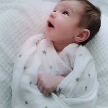 My project for course: Newborn Photography 101: Capture Their First Moments. Un progetto di Fotografia digitale, Fotografia artistica e Fotografia di ritratto di Larissa Slaughter - 04.10.2024