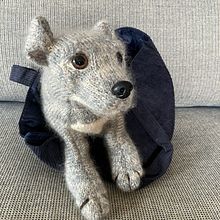 My project for course: Knitting Realistic Stuffed Animals: Make a Puppy from Yarn. Un progetto di DIY, Fiber Art, Maglia e Textile Design di Yuki Amano - 06.10.2024