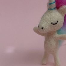 Mi proyecto del curso: Needle felting: creación de personajes con lana y aguja. Un progetto di Artigianato, Design di giocattoli, Needle felting e Textile Design di Viviana Scarpitta - 08.10.2024