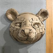 Projeto urso. Un progetto di Artigianato, Character design, Belle arti, Scultura e Collage di edison.tec - 18.10.2024