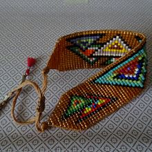 Bracelet with triangls ornament. Arts, Crafts, Accessor, Design, Jewelr, Design, and Fiber Arts project by Valērija Borovikova - 10.18.2024