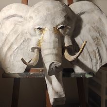 Mein Abschlussprojekt für den Kurs: Papp-Skulpturen für Anfänger. Arts, Crafts, Character Design, Fine Arts, and Sculpture project by reaction46 - 10.20.2024