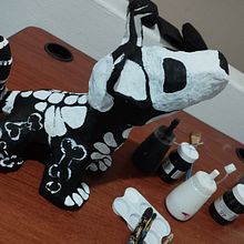 altar de muertos. Un proyecto de Diseño de personajes, Escultura, Creatividad, Concept Art y Creatividad con niños de Maggie Vazquez - 26.10.2024