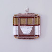 Meu projeto do curso: Trançado geométrico: do tingimento ao produto final. Accessor, Design, Decoration, DIY, Fiber Arts, Textile Design, Textile D, eing, and Weaving project by Gabriela Pacheco Ferreira - 10.23.2024