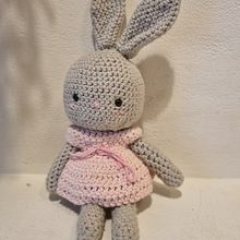 Conejo amigurumi. Arts, and Crafts project by Laia Rosdevall - 10.29.2024