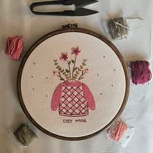 My project for course: Embroidered Illustrations: From Watercolor to Thread. Projekt z dziedziny Projektowanie dodatków, Teoria barw, Projektowanie ubrań, Craft,  Haft,  Tkactwo, Wzornictwo tekst i liów użytkownika florbela - 29.10.2024