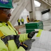 Video Profile of Female Sheet Metal Worker. Film, Video, and TV project by info_186707 - 02.27.2023