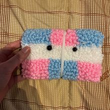 Il mio progetto del corso: Tecniche di punch needle per accessori personalizzati. Un progetto di Artigianato, Ricamo, DIY, Fiber Art, Punch needle e Textile Design di simona_correale_work - 03.11.2024