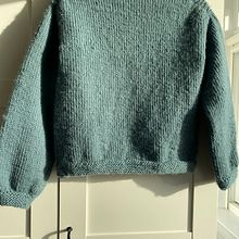 Mijn project van de cursus: Inleiding tot breien met rondbreinaalden. Accessor, Design, Fiber Arts, Knitting, and Textile Design project by avelien - 11.04.2024