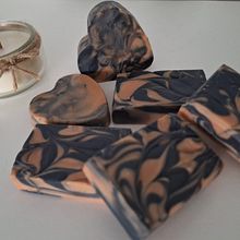 Meu projeto do curso: Técnicas decorativas e elaboração de sabonetes a frio. Projekt z dziedziny Craft i DIY użytkownika Joana Lopes Petinha - 05.11.2024