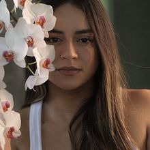 Meu projeto do curso: Retrato fotográfico intimista. Photograph, Fine-Art Photograph, Portrait Photograph, Photographic Lighting & Interior Photograph project by leticiafernandesslins - 11.06.2024