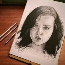Mi proyecto del curso: Retrato realista a lápiz: captura historias y emociones. Drawing, Traditional illustration, Pencil Drawing, Portrait Drawing, and Realistic Drawing project by Hugo Ramirez - 11.08.2024