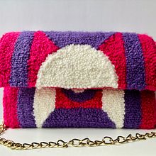 Mi proyecto del curso: Técnicas de punch needle para accesorios personalizados. Arts, Crafts, Embroider, DIY, Fiber Arts, Punch Needle, and Textile Design project by Veronica Osorio - 11.08.2024