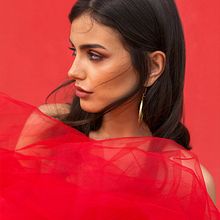 RETRATOS DE MODA Y BEAUTY. Fashion Photograph, Portrait Photograph, Digital Photograph, Photo Retouching, Photograph, Post-production, and Commercial Photograph project by Desi Kirilova - 07.01.2023