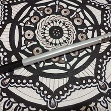 el arte de dibujar mandalas. Un proyecto de Diseño de Teresita Sabarots - 12.11.2024