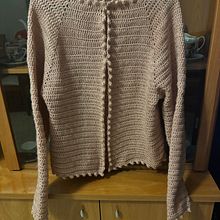 Mi proyecto del curso: Top-down: prendas a crochet de una sola pieza. Crochet, Fashion Design, DIY, Fiber Arts, and Textile Design project by Ana Gonzalez Pino - 11.21.2024
